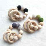 Bijtring met omhaakte kralen - Klein Atelier