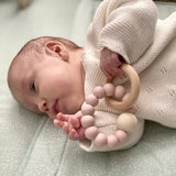 Bijtring met houten kraal - Klein Atelier