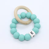 Bijtring met letter - Klein Atelier