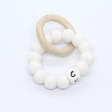 Bijtring met letter - Klein Atelier