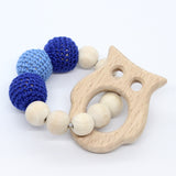 Bijtring met houten figuurtje - Klein Atelier